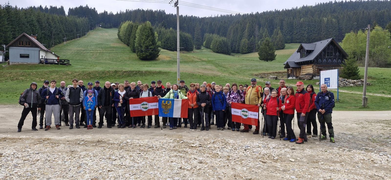 Zdjęcie w galerii na portalu naszraciborz.pl: Zdobyli Rudawiec i Kowadło. Kolejna wyprawa PTTK Oddział Racibórz za uczestnikami wiadomości z regionu