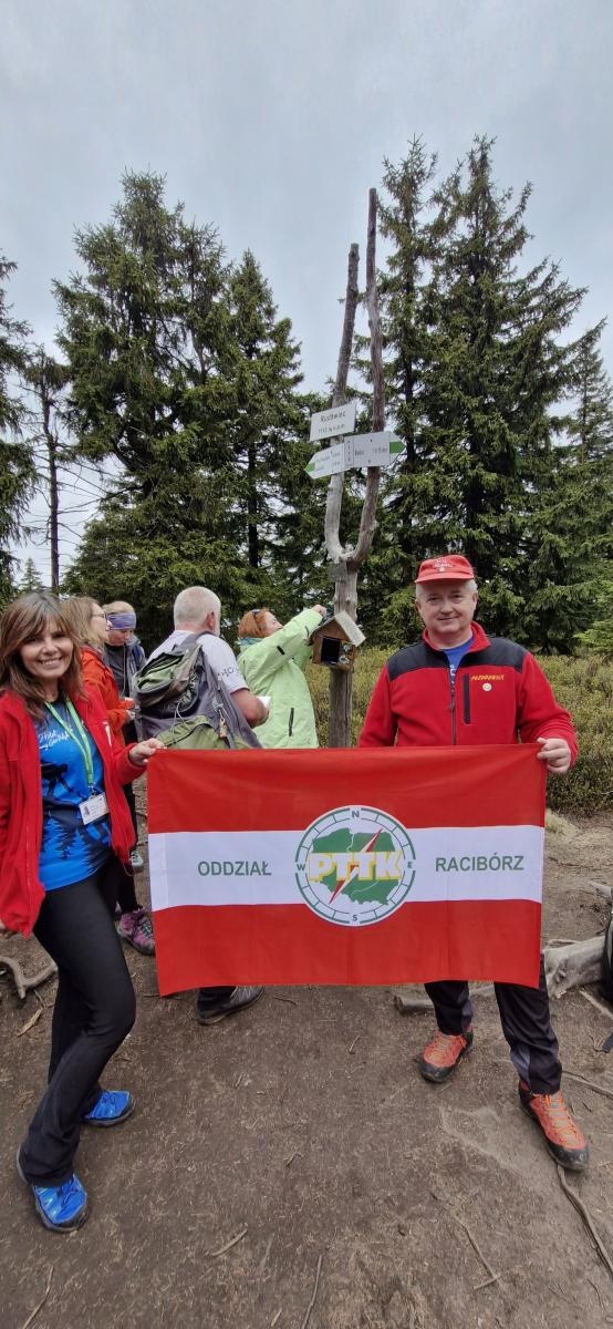 Zdjęcie w galerii na portalu naszraciborz.pl: Zdobyli Rudawiec i Kowadło. Kolejna wyprawa PTTK Oddział Racibórz za uczestnikami wiadomości z regionu