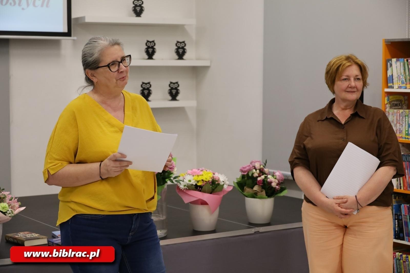 Zdjęcie w galerii na portalu naszraciborz.pl: Tydzień Bibliotek: Monika Kucza Mistrzem Kaligrafii wiadomości z regionu