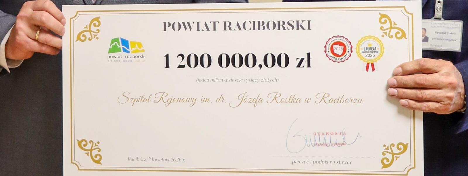 Zdjęcie w galerii na portalu naszraciborz.pl: Powiat Raciborski przekazał 1,2 mln zł dla szpitala. Wsparcie w trudnym czasie dla ochrony zdrowia wiadomości z regionu