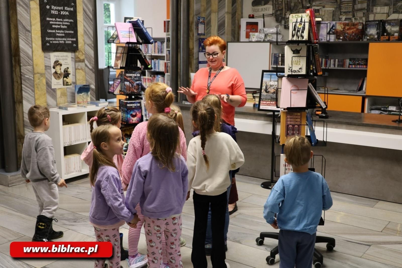Zdjęcie w galerii na portalu naszraciborz.pl: Biblioteka od kuchni, czyli przedszkolaki na Kasprowicza 12 wiadomości z regionu