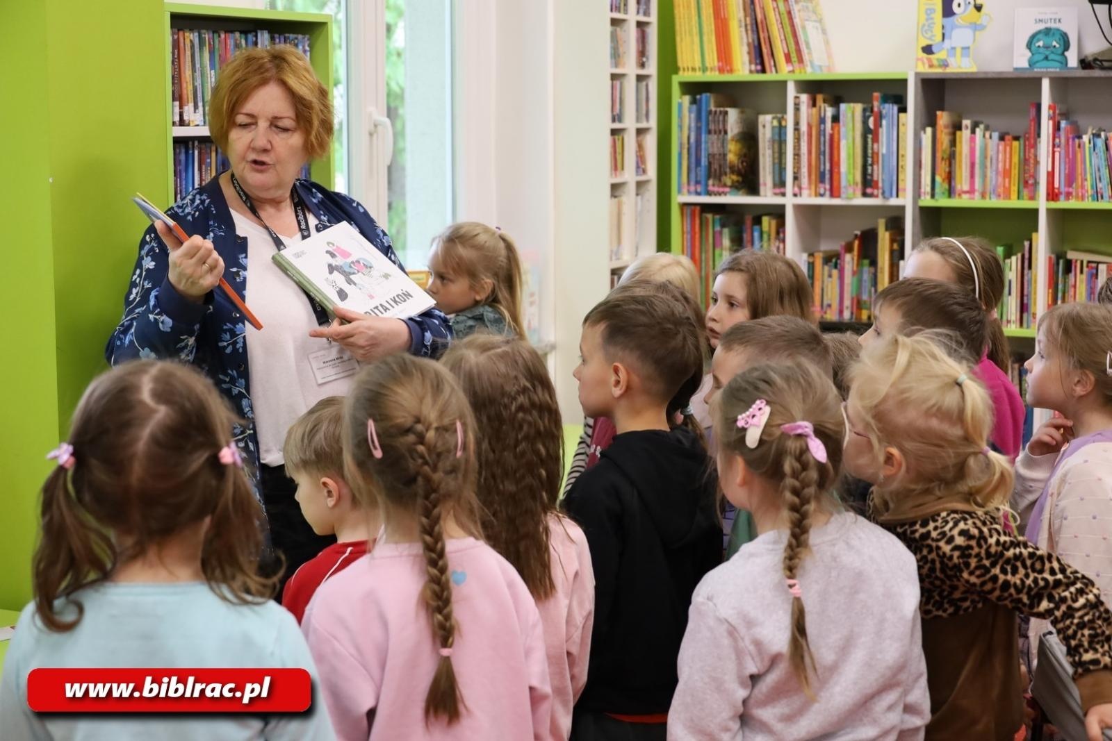 Zdjęcie w galerii na portalu naszraciborz.pl: Biblioteka od kuchni, czyli przedszkolaki na Kasprowicza 12 wiadomości z regionu