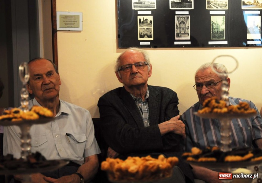 Zdjęcie w galerii na portalu naszraciborz.pl: Widoki Raciborza w siedzibie TMZR wiadomości z regionu