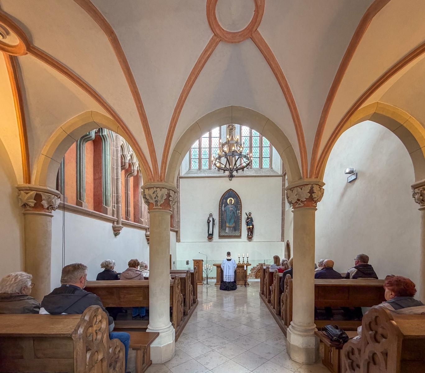 Zdjęcie w galerii na portalu naszraciborz.pl: Książka o opacie Adalbercie Kurzei OSB już na rynku. Spotkanie autorskie na Zamku Piastowskim w Raciborzu [FOTO] wiadomości z regionu