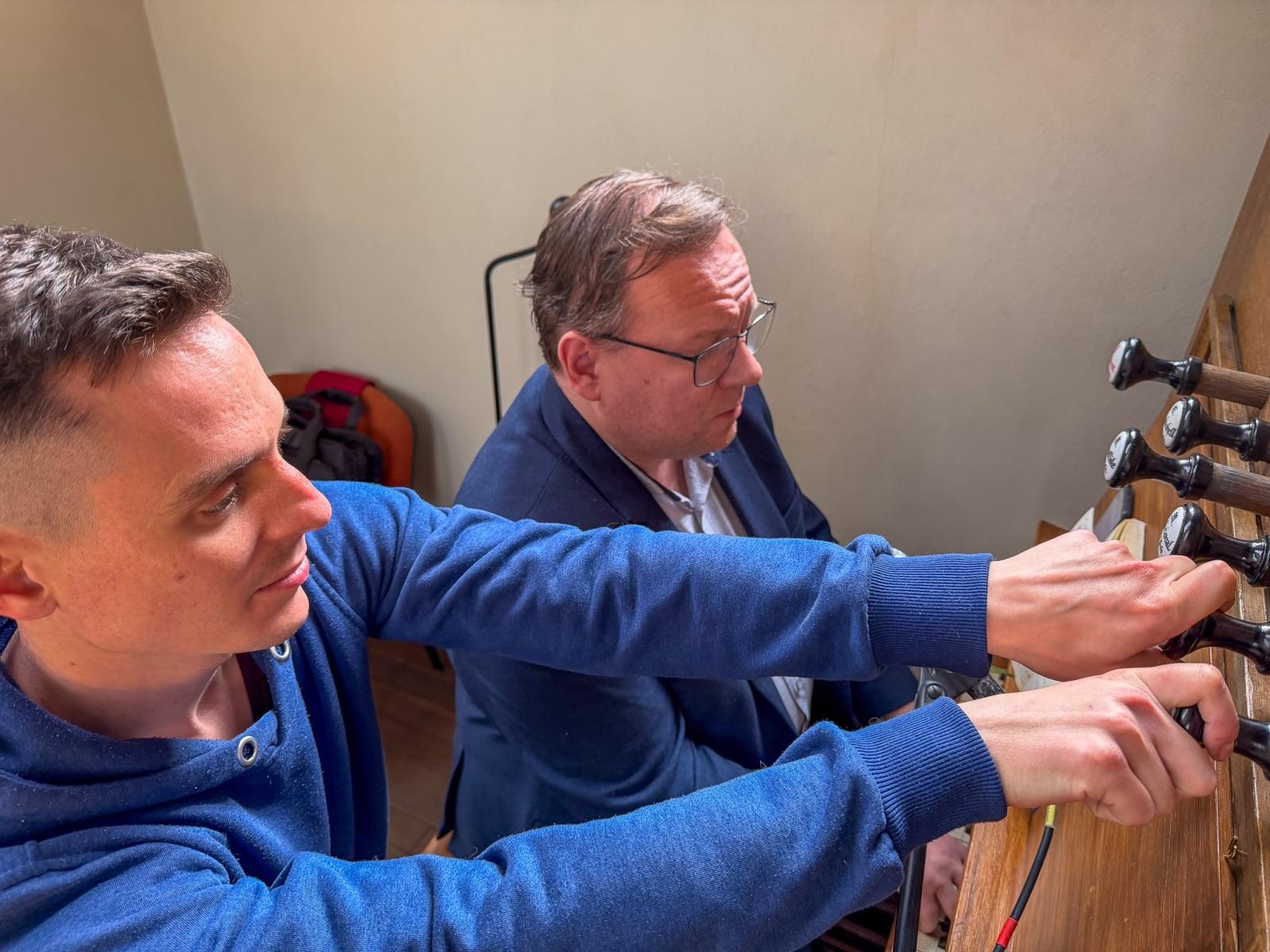 Zdjęcie w galerii na portalu naszraciborz.pl: Książka o opacie Adalbercie Kurzei OSB już na rynku. Spotkanie autorskie na Zamku Piastowskim w Raciborzu [FOTO] wiadomości z regionu