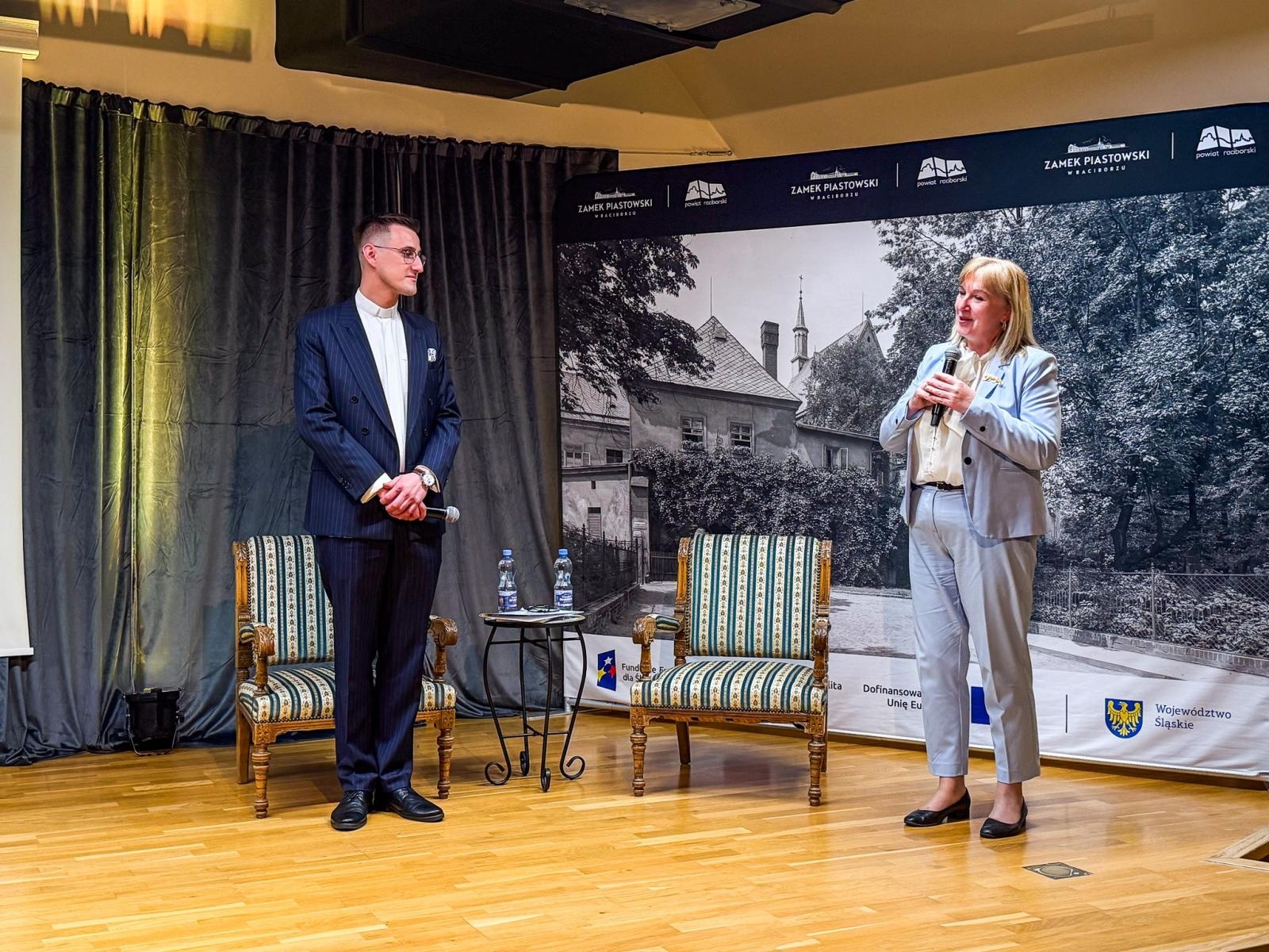 Zdjęcie w galerii na portalu naszraciborz.pl: Książka o opacie Adalbercie Kurzei OSB już na rynku. Spotkanie autorskie na Zamku Piastowskim w Raciborzu [FOTO] wiadomości z regionu