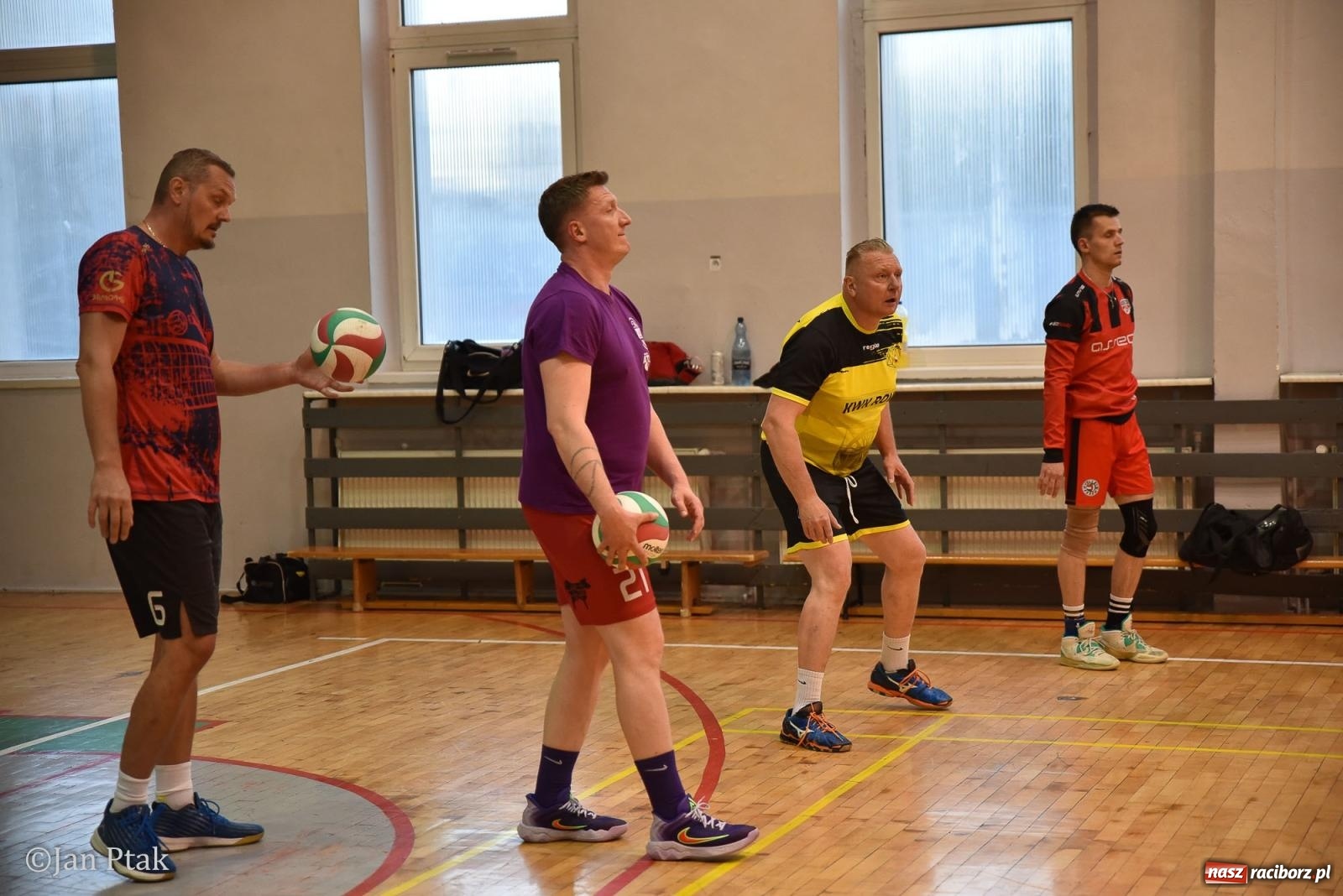 Zdjęcie w galerii na portalu naszraciborz.pl: Omerta lepsza w sezonie, Pszów lepszy w finale. Wielkie emocje w ALS Volley Amigos 35 [FOTO] wiadomości z regionu