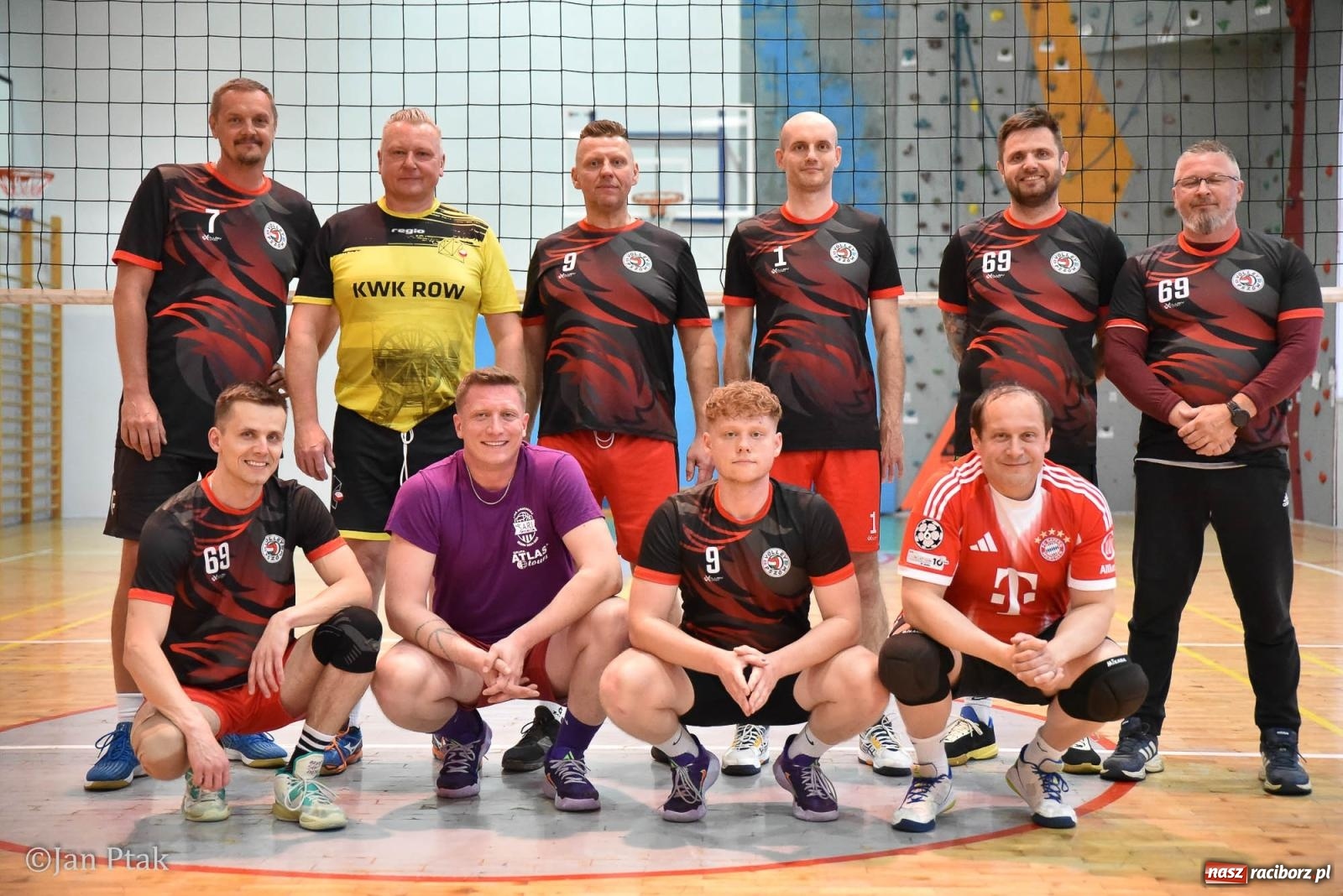 Zdjęcie w galerii na portalu naszraciborz.pl: Omerta lepsza w sezonie, Pszów lepszy w finale. Wielkie emocje w ALS Volley Amigos 35 [FOTO] wiadomości z regionu