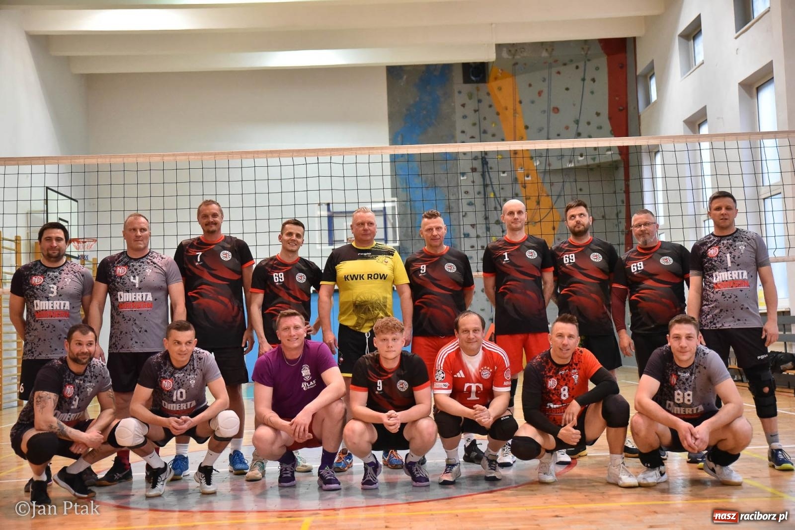 Zdjęcie w galerii na portalu naszraciborz.pl: Omerta lepsza w sezonie, Pszów lepszy w finale. Wielkie emocje w ALS Volley Amigos 35 [FOTO] wiadomości z regionu