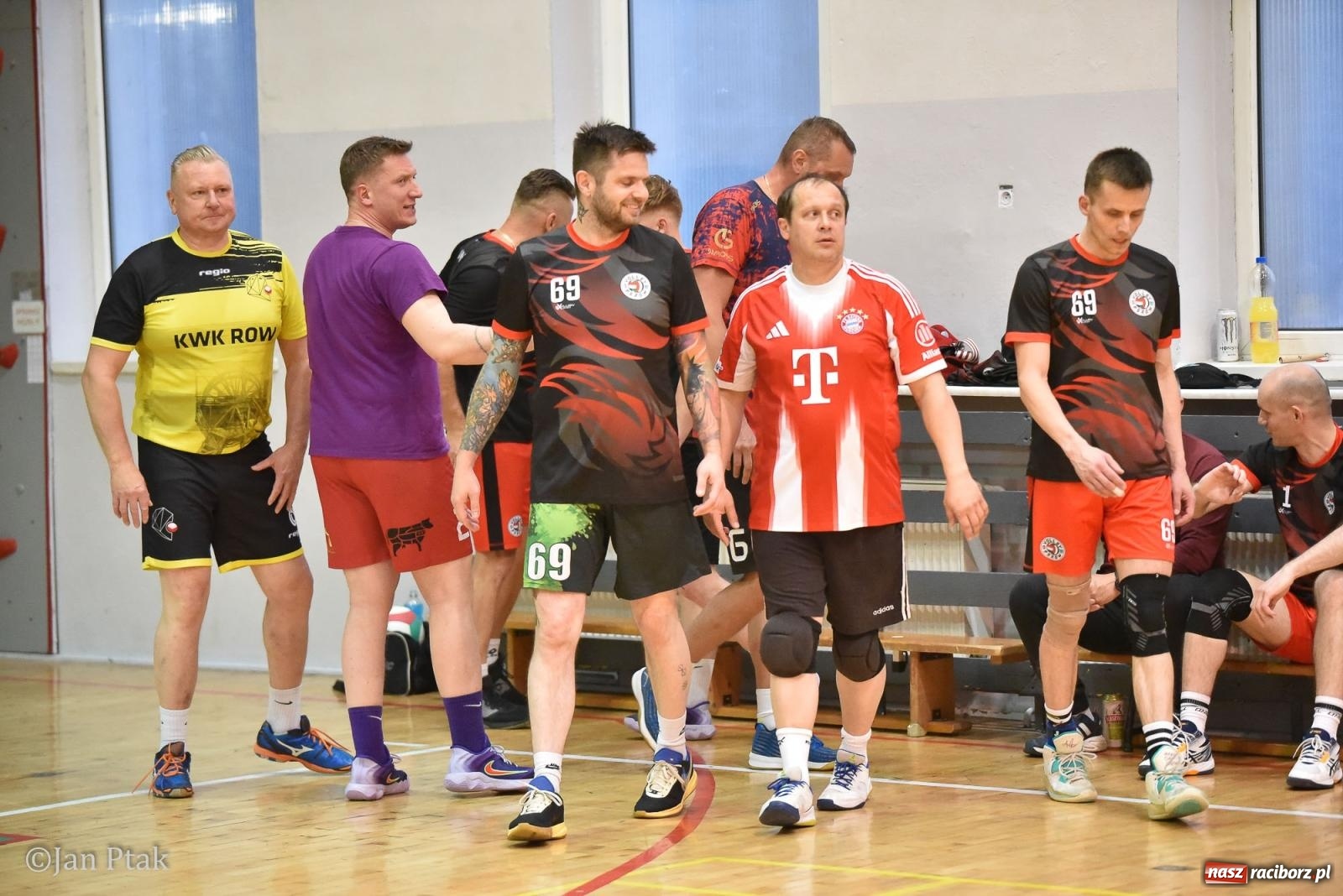 Zdjęcie w galerii na portalu naszraciborz.pl: Omerta lepsza w sezonie, Pszów lepszy w finale. Wielkie emocje w ALS Volley Amigos 35 [FOTO] wiadomości z regionu