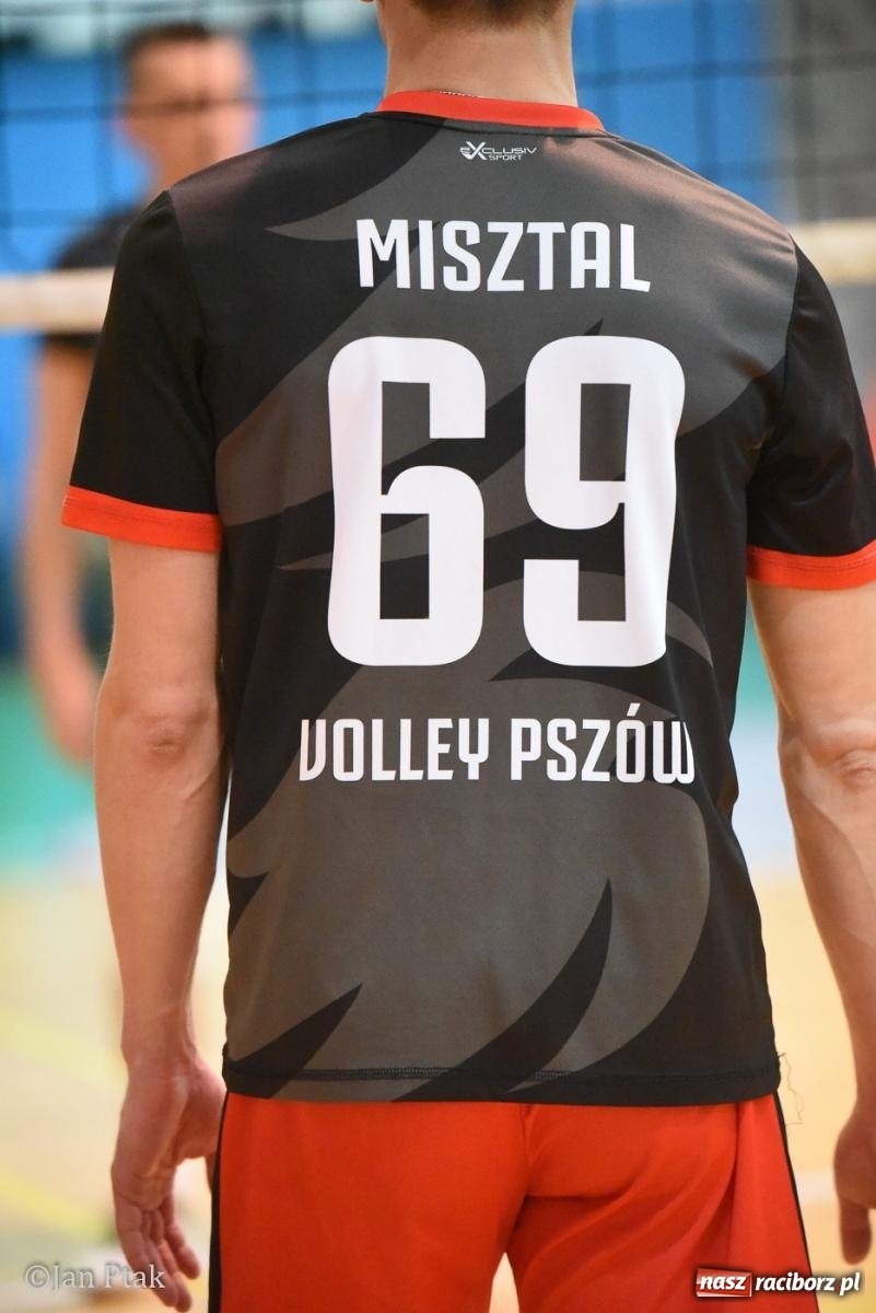 Zdjęcie w galerii na portalu naszraciborz.pl: Omerta lepsza w sezonie, Pszów lepszy w finale. Wielkie emocje w ALS Volley Amigos 35 [FOTO] wiadomości z regionu