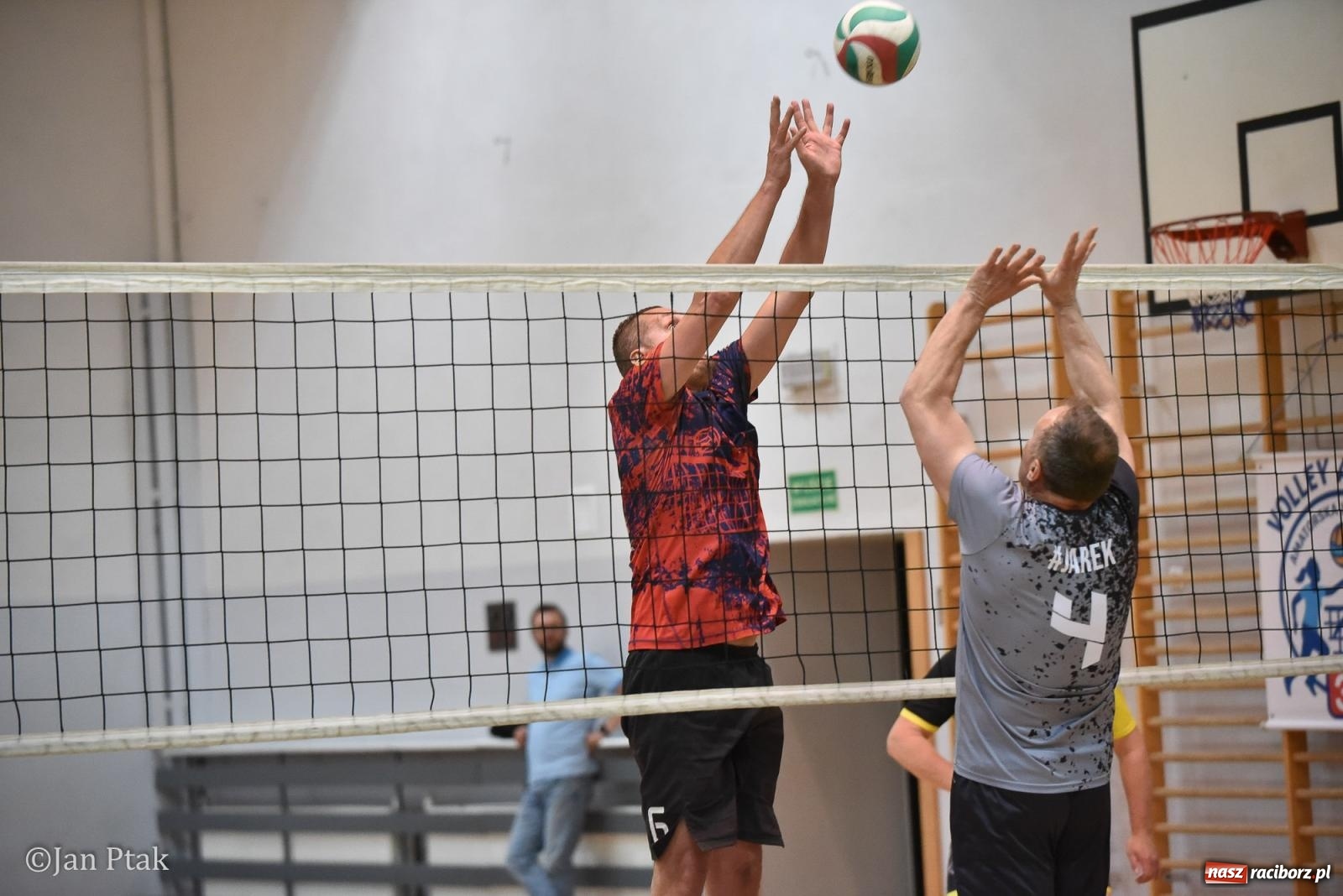 Zdjęcie w galerii na portalu naszraciborz.pl: Omerta lepsza w sezonie, Pszów lepszy w finale. Wielkie emocje w ALS Volley Amigos 35 [FOTO] wiadomości z regionu