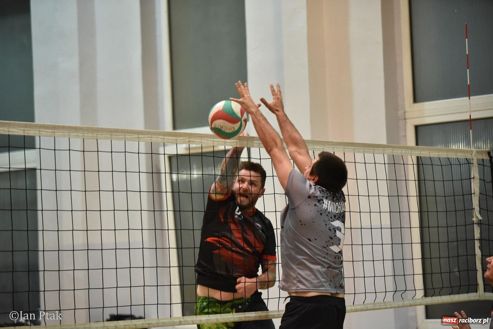 Zdjęcie w galerii na portalu naszraciborz.pl: Omerta lepsza w sezonie, Pszów lepszy w finale. Wielkie emocje w ALS Volley Amigos 35 [FOTO] wiadomości z regionu