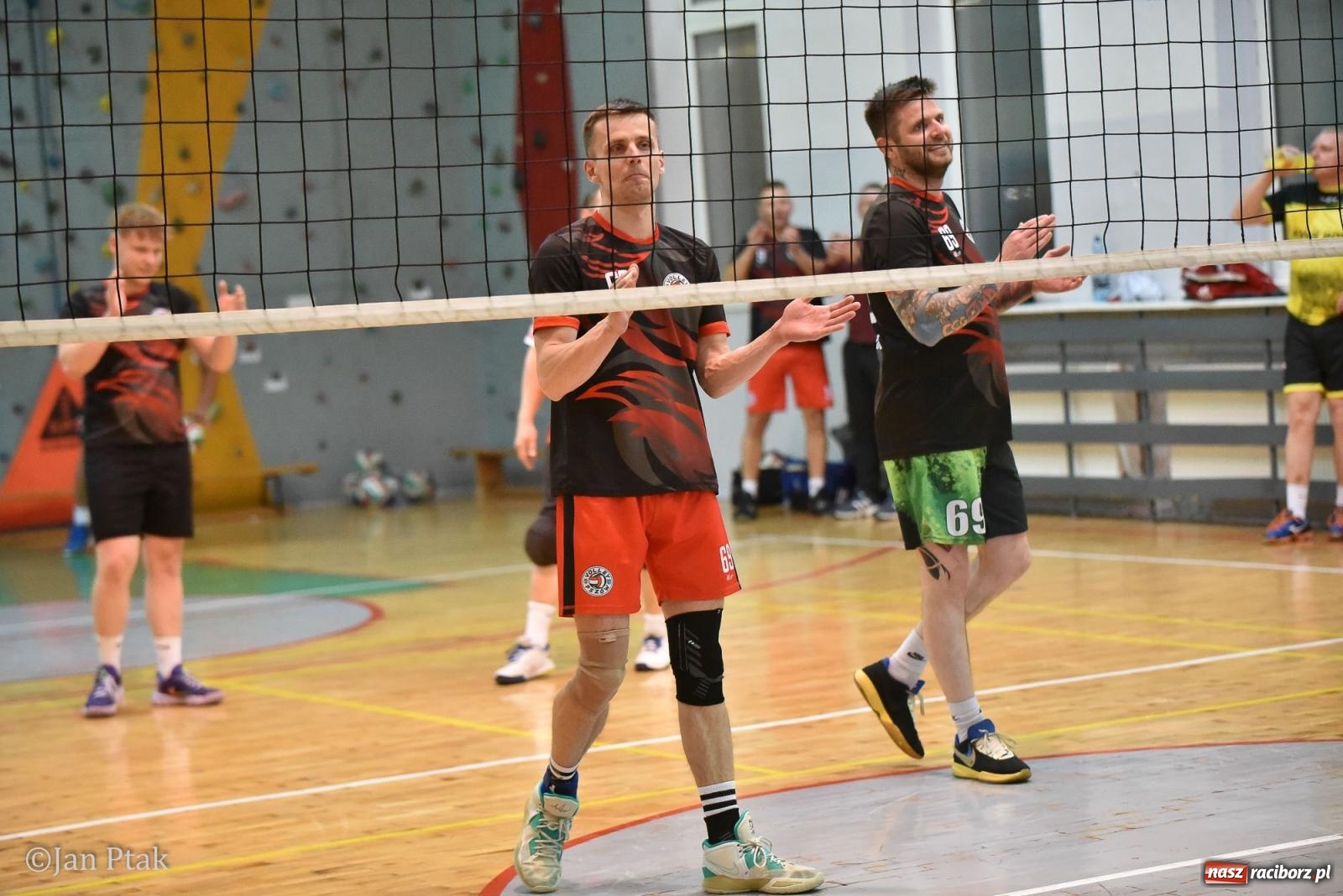 Zdjęcie w galerii na portalu naszraciborz.pl: Omerta lepsza w sezonie, Pszów lepszy w finale. Wielkie emocje w ALS Volley Amigos 35 [FOTO] wiadomości z regionu