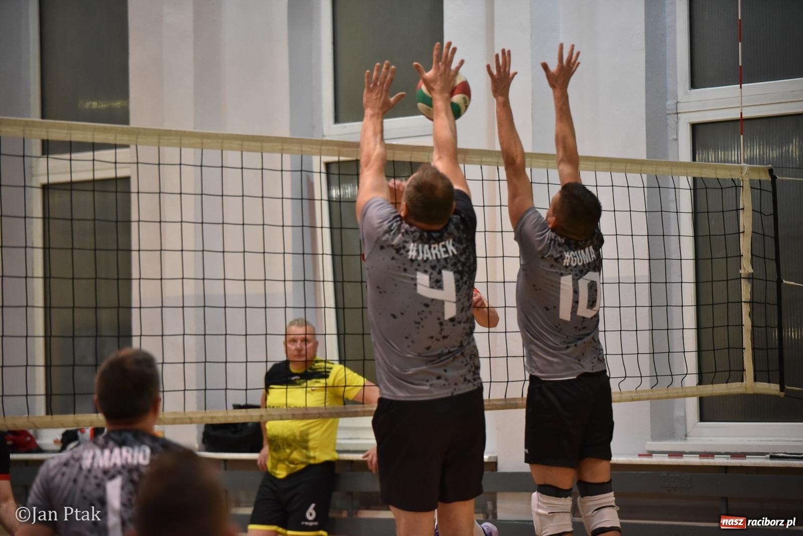Zdjęcie w galerii na portalu naszraciborz.pl: Omerta lepsza w sezonie, Pszów lepszy w finale. Wielkie emocje w ALS Volley Amigos 35 [FOTO] wiadomości z regionu