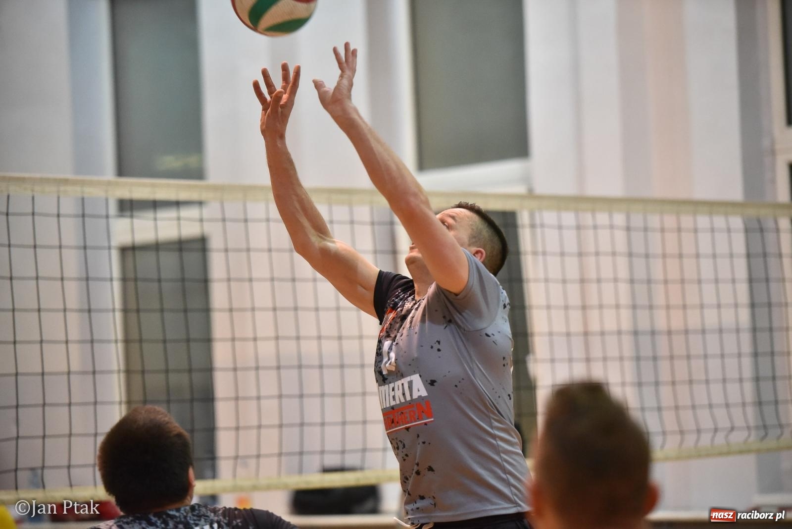 Zdjęcie w galerii na portalu naszraciborz.pl: Omerta lepsza w sezonie, Pszów lepszy w finale. Wielkie emocje w ALS Volley Amigos 35 [FOTO] wiadomości z regionu