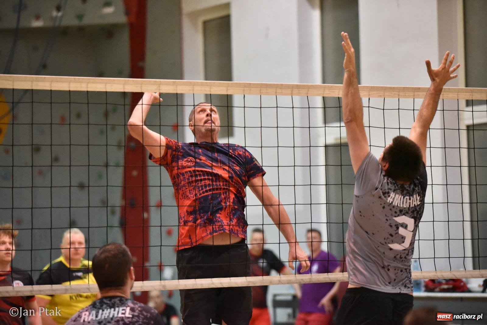 Zdjęcie w galerii na portalu naszraciborz.pl: Omerta lepsza w sezonie, Pszów lepszy w finale. Wielkie emocje w ALS Volley Amigos 35 [FOTO] wiadomości z regionu