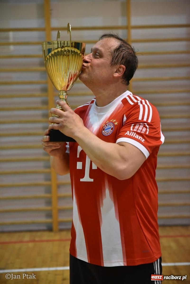 Zdjęcie w galerii na portalu naszraciborz.pl: Omerta lepsza w sezonie, Pszów lepszy w finale. Wielkie emocje w ALS Volley Amigos 35 [FOTO] wiadomości z regionu