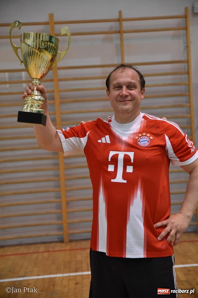 Zdjęcie w galerii na portalu naszraciborz.pl: Omerta lepsza w sezonie, Pszów lepszy w finale. Wielkie emocje w ALS Volley Amigos 35 [FOTO] wiadomości z regionu