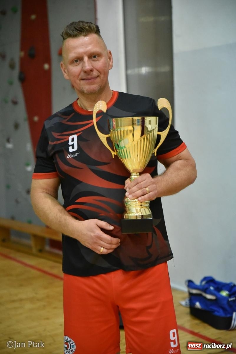 Zdjęcie w galerii na portalu naszraciborz.pl: Omerta lepsza w sezonie, Pszów lepszy w finale. Wielkie emocje w ALS Volley Amigos 35 [FOTO] wiadomości z regionu