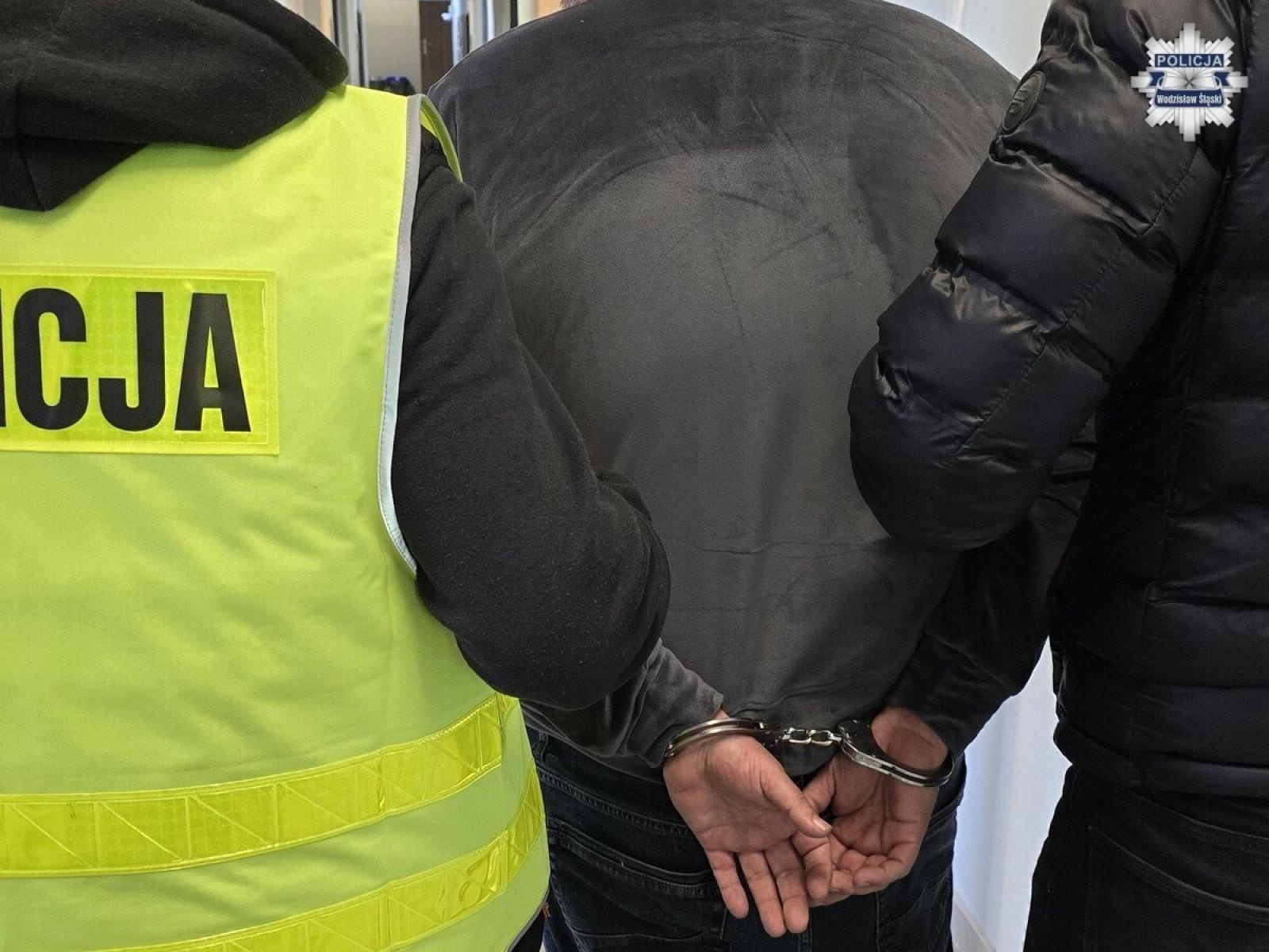 Zdjęcie w galerii na portalu naszraciborz.pl: Trzy osoby zatrzymane w sprawie przywłaszczenia i oszustw na ponad 20 mln zł wiadomości z regionu
