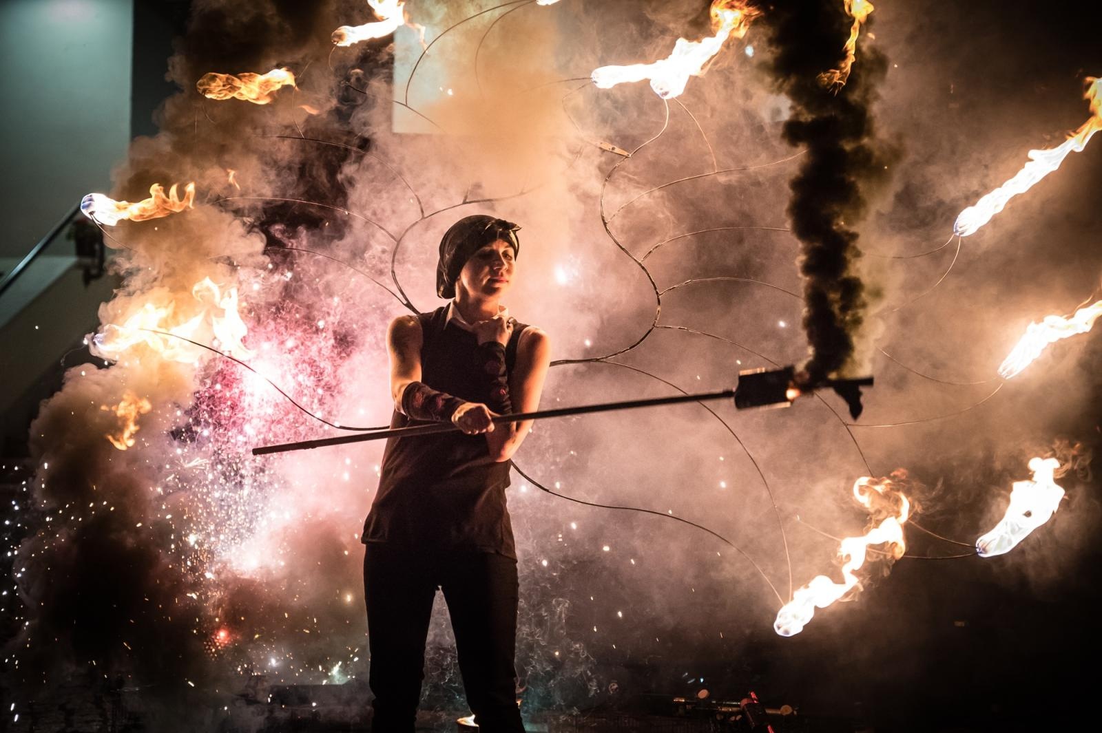 Zdjęcie w galerii na portalu naszraciborz.pl: Smok, ogień i magia na raciborskim zamku. Widowiskowe pokazy podczas festiwalu historycznego [FOTO i WIDEO] wiadomości z regionu