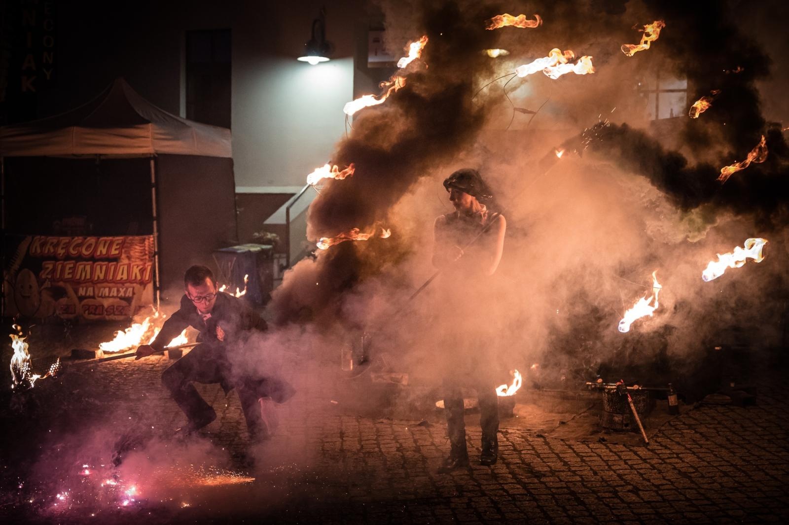 Zdjęcie w galerii na portalu naszraciborz.pl: Smok, ogień i magia na raciborskim zamku. Widowiskowe pokazy podczas festiwalu historycznego [FOTO i WIDEO] wiadomości z regionu