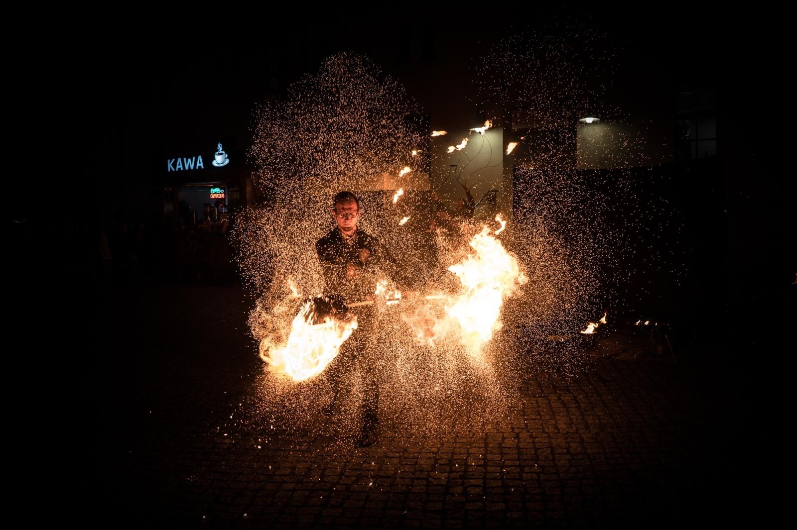 Zdjęcie w galerii na portalu naszraciborz.pl: Smok, ogień i magia na raciborskim zamku. Widowiskowe pokazy podczas festiwalu historycznego [FOTO i WIDEO] wiadomości z regionu