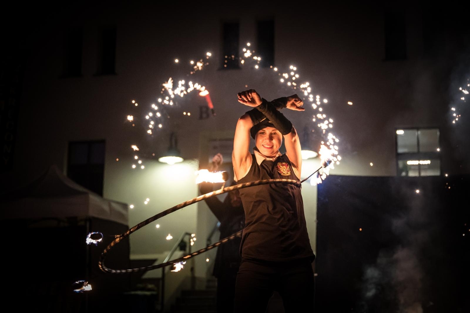 Zdjęcie w galerii na portalu naszraciborz.pl: Smok, ogień i magia na raciborskim zamku. Widowiskowe pokazy podczas festiwalu historycznego [FOTO i WIDEO] wiadomości z regionu