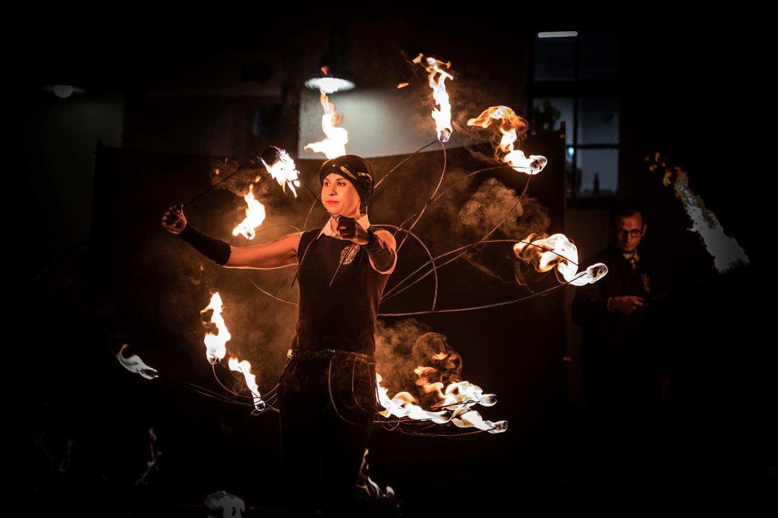 Zdjęcie w galerii na portalu naszraciborz.pl: Smok, ogień i magia na raciborskim zamku. Widowiskowe pokazy podczas festiwalu historycznego [FOTO i WIDEO] wiadomości z regionu