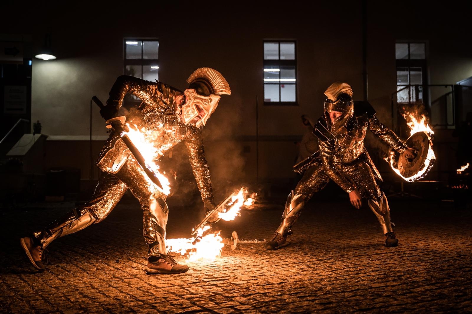 Zdjęcie w galerii na portalu naszraciborz.pl: Smok, ogień i magia na raciborskim zamku. Widowiskowe pokazy podczas festiwalu historycznego [FOTO i WIDEO] wiadomości z regionu