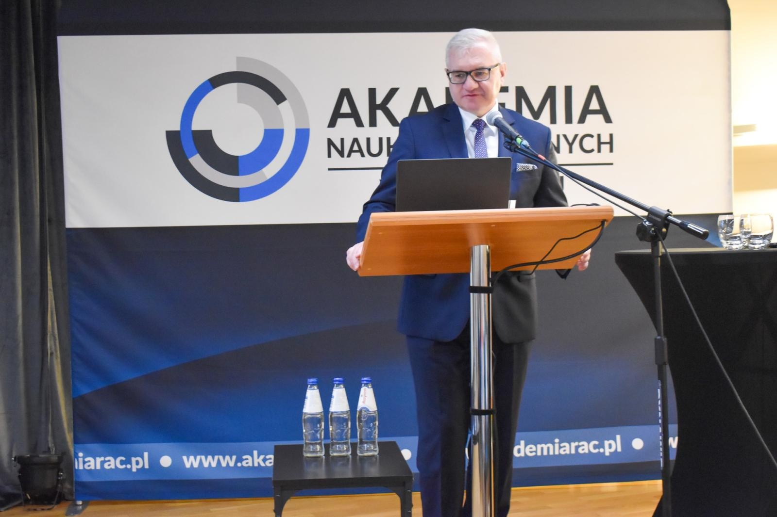 Zdjęcie w galerii na portalu naszraciborz.pl: Kolejna konferencja naukowa na Zamku Piastowskim w Raciborzu wiadomości z regionu