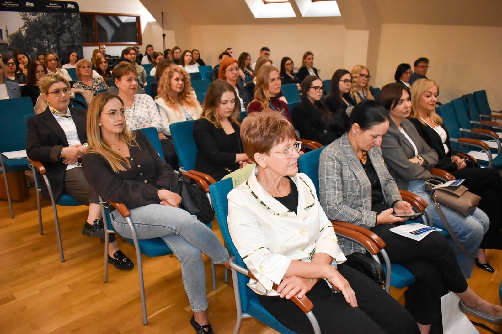 Zdjęcie w galerii na portalu naszraciborz.pl: Kolejna konferencja naukowa na Zamku Piastowskim w Raciborzu wiadomości z regionu