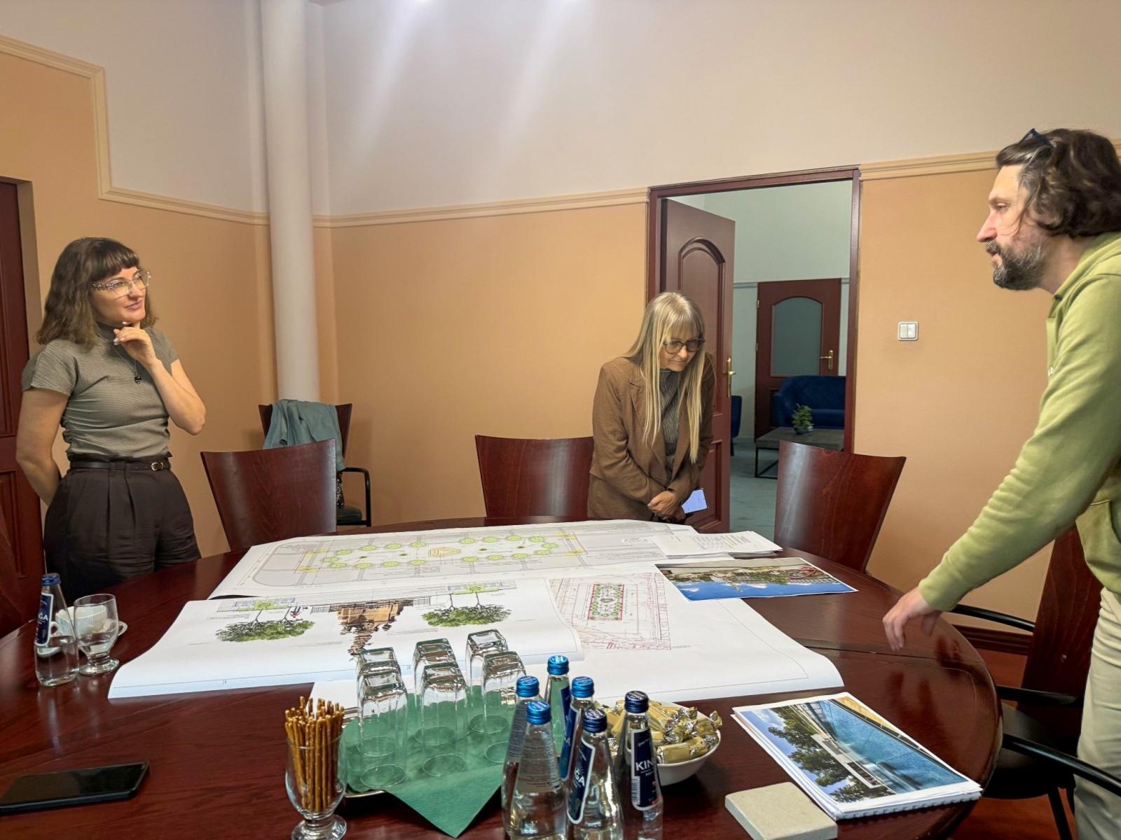 Zdjęcie w galerii na portalu naszraciborz.pl: Dzień z prezydentem Raciborza. Wyjątkowa aukcja Wielkiej Orkiestry Świątecznej Pomocy wiadomości z regionu