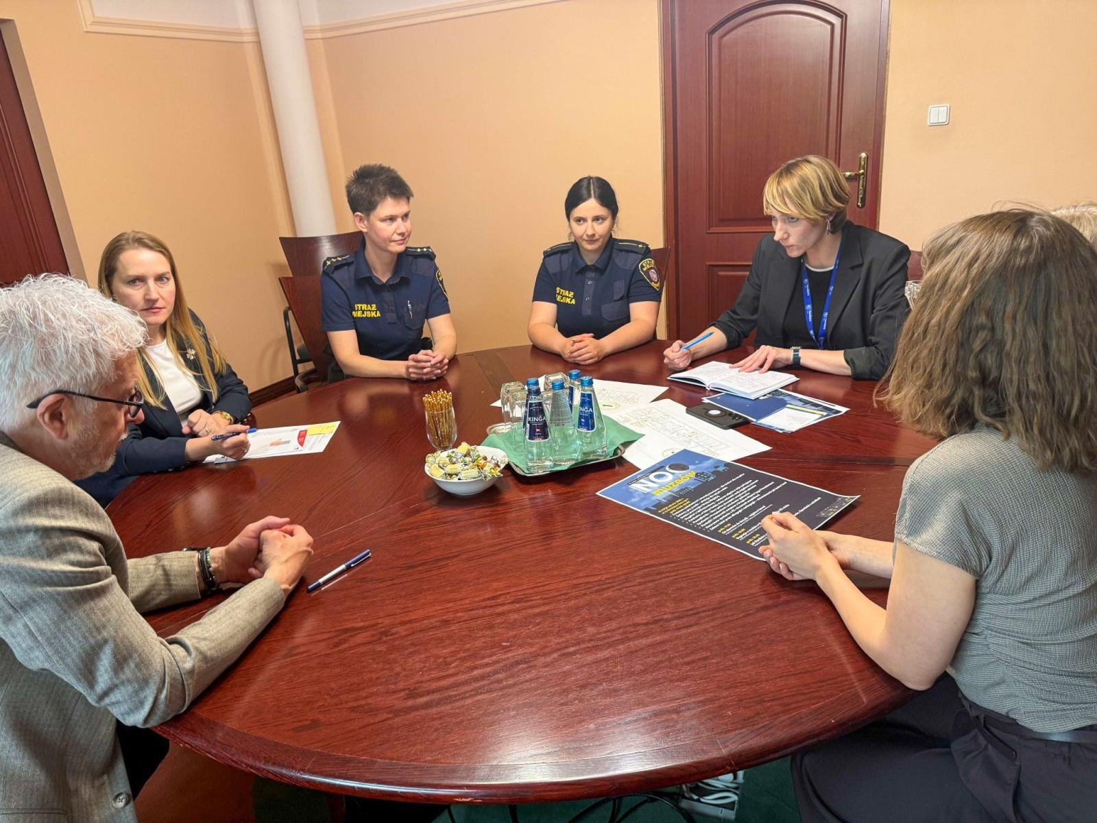 Zdjęcie w galerii na portalu naszraciborz.pl: Dzień z prezydentem Raciborza. Wyjątkowa aukcja Wielkiej Orkiestry Świątecznej Pomocy wiadomości z regionu