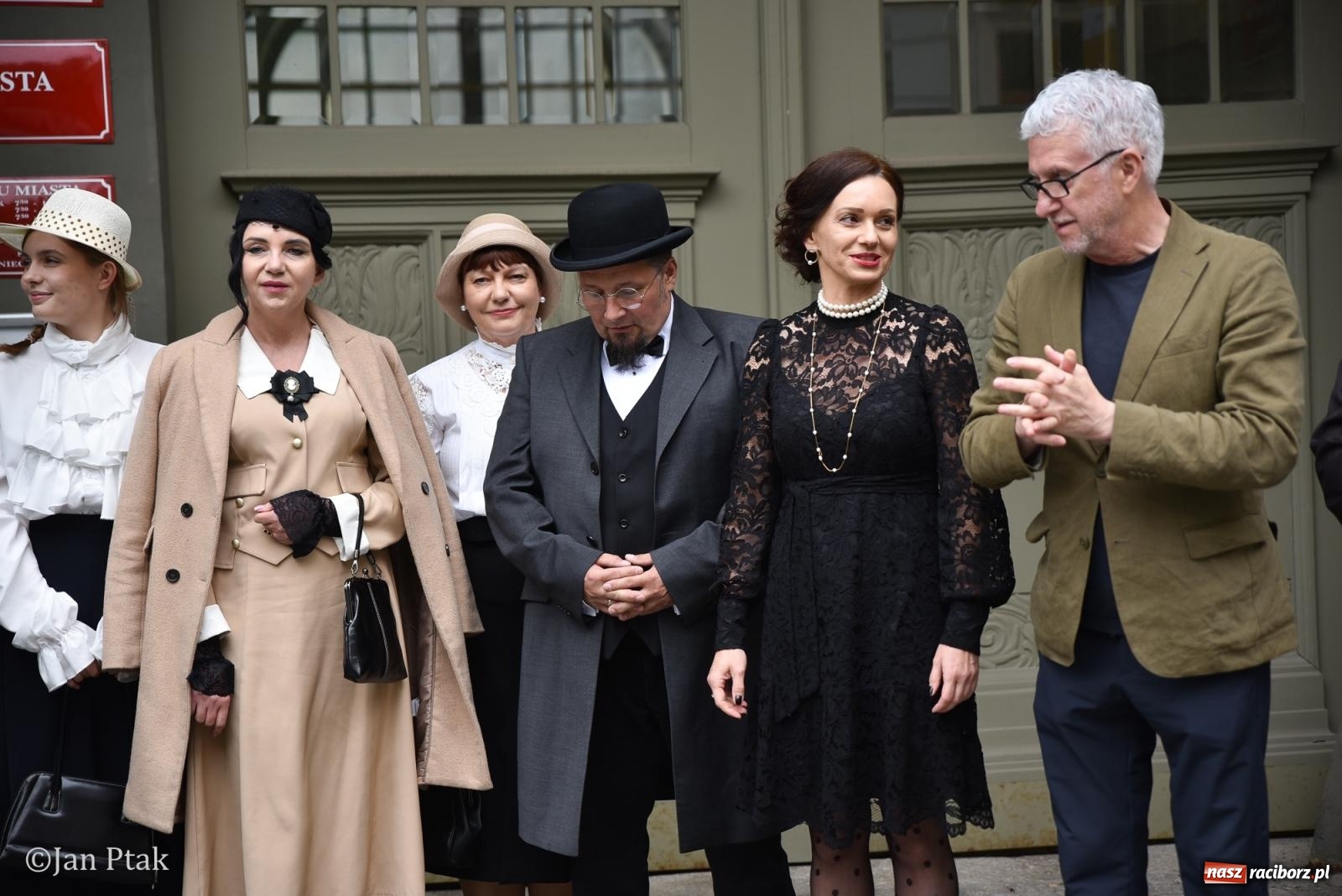 Zdjęcie w galerii na portalu naszraciborz.pl: Za nami Noc Muzeów w Urzędzie Miasta Racibórz – salwa, edukacja, historia i atrakcje dla mieszkańców wiadomości z regionu