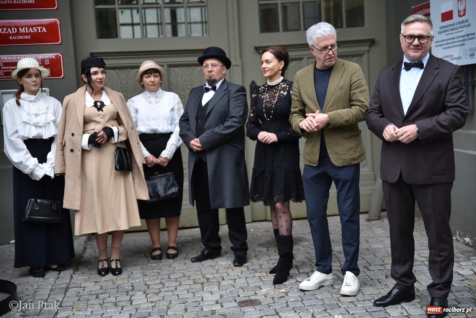 Zdjęcie w galerii na portalu naszraciborz.pl: Za nami Noc Muzeów w Urzędzie Miasta Racibórz – salwa, edukacja, historia i atrakcje dla mieszkańców wiadomości z regionu