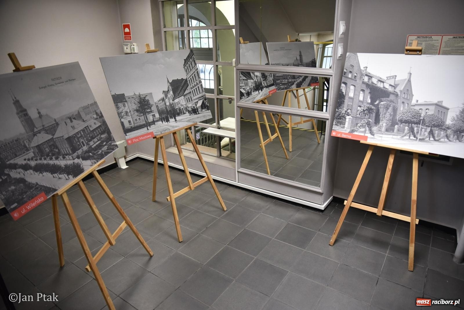 Zdjęcie w galerii na portalu naszraciborz.pl: Za nami Noc Muzeów w Urzędzie Miasta Racibórz – salwa, edukacja, historia i atrakcje dla mieszkańców wiadomości z regionu