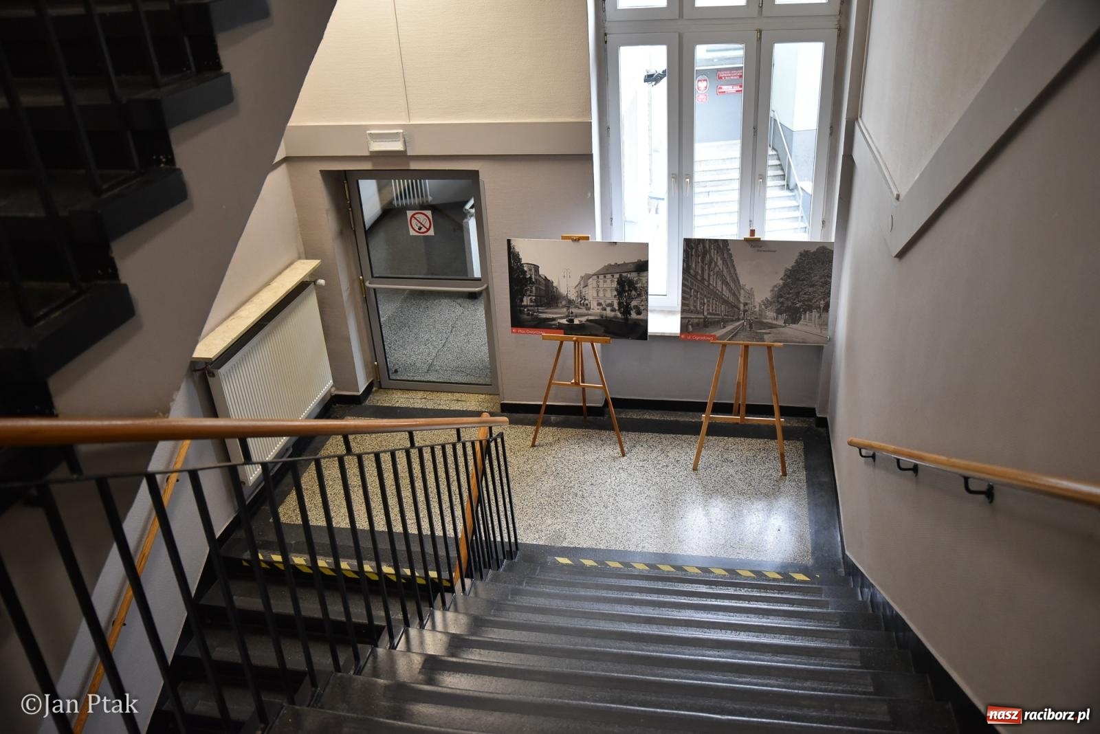 Zdjęcie w galerii na portalu naszraciborz.pl: Za nami Noc Muzeów w Urzędzie Miasta Racibórz – salwa, edukacja, historia i atrakcje dla mieszkańców wiadomości z regionu