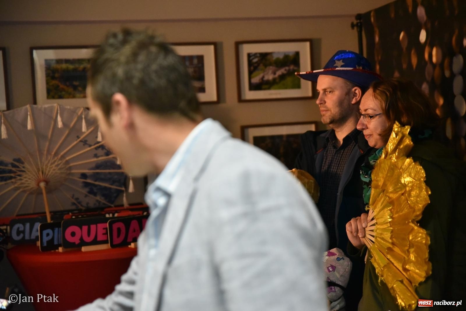 Zdjęcie w galerii na portalu naszraciborz.pl: Za nami Noc Muzeów w Urzędzie Miasta Racibórz – salwa, edukacja, historia i atrakcje dla mieszkańców wiadomości z regionu