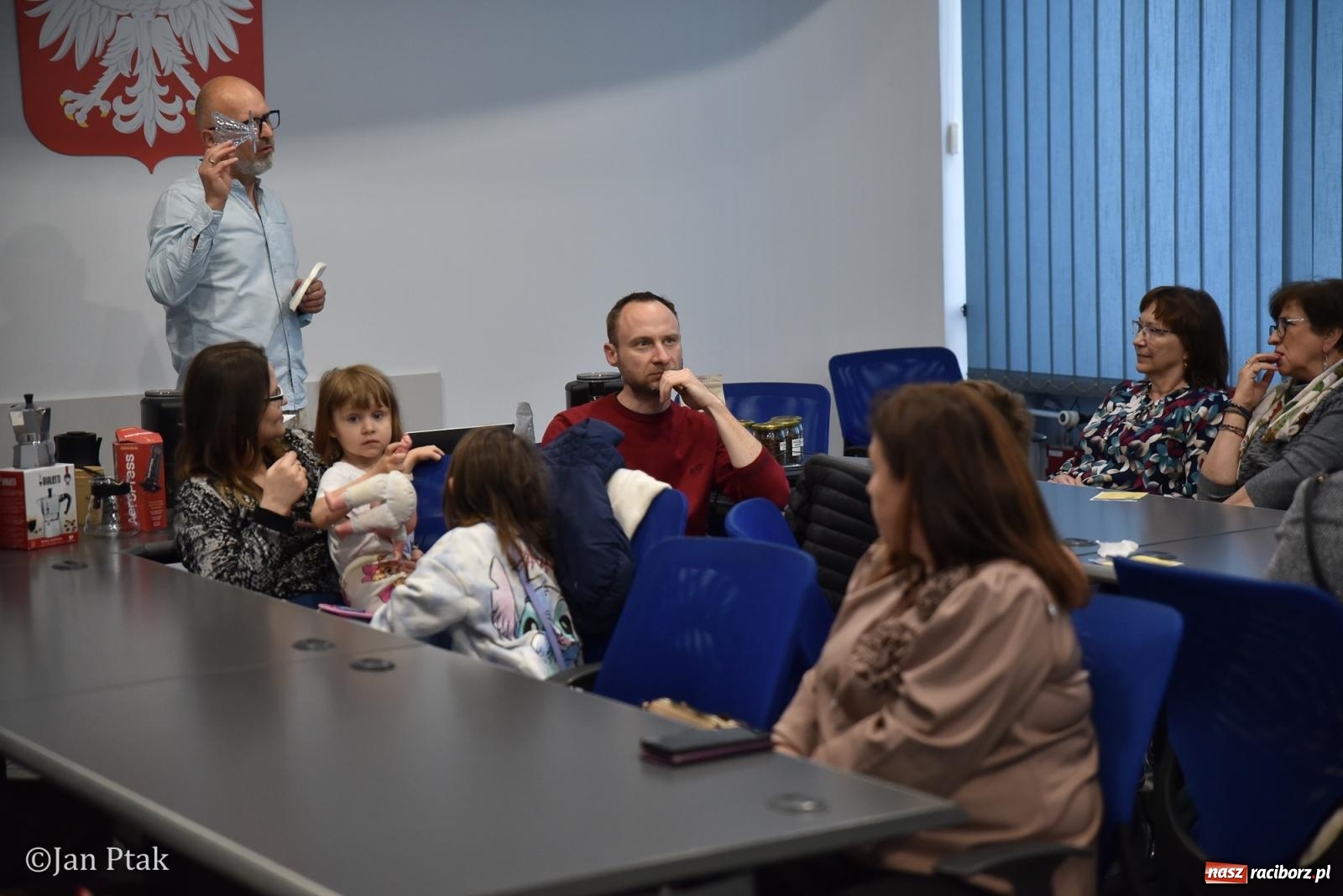 Zdjęcie w galerii na portalu naszraciborz.pl: Za nami Noc Muzeów w Urzędzie Miasta Racibórz – salwa, edukacja, historia i atrakcje dla mieszkańców wiadomości z regionu