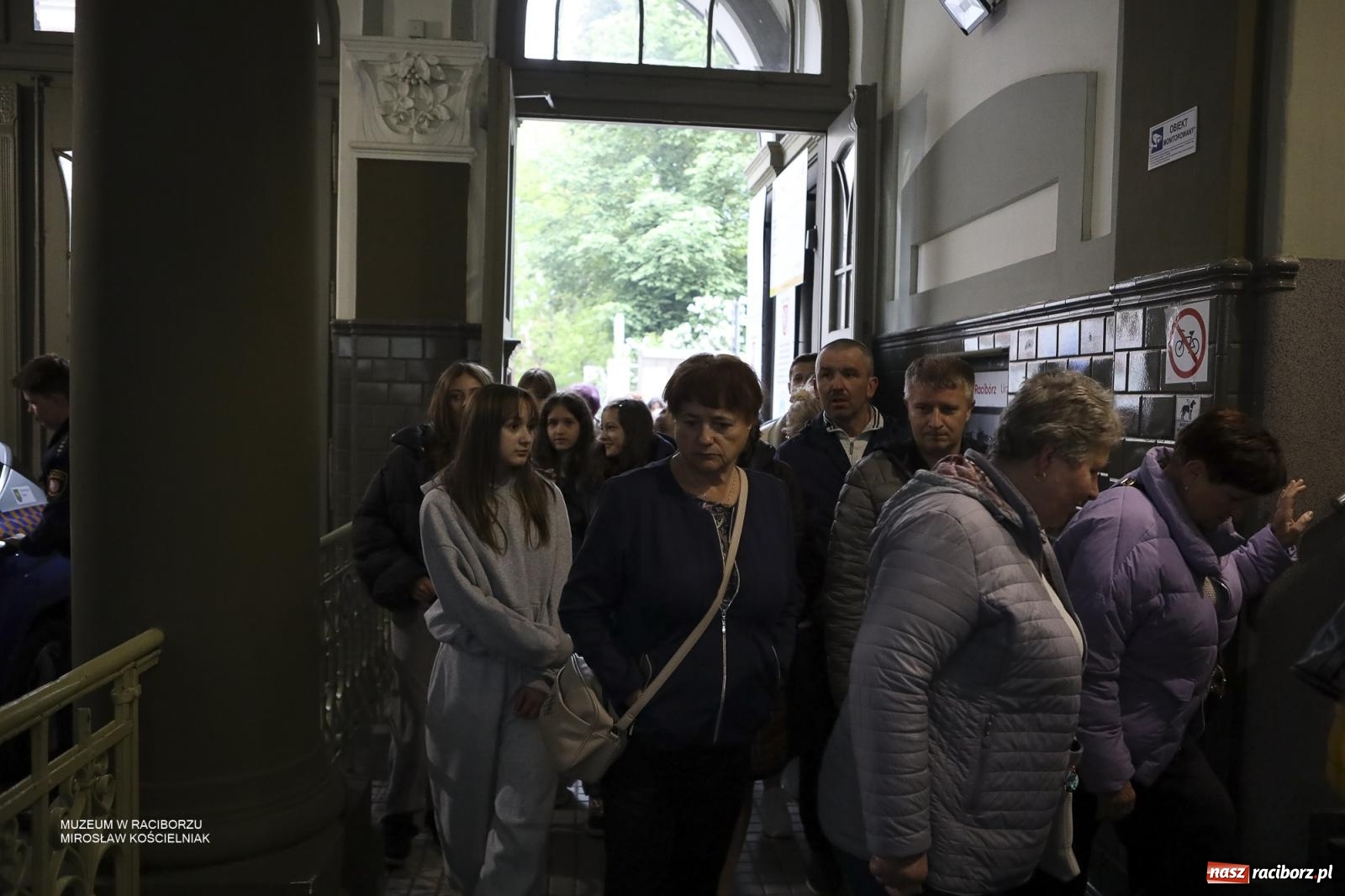Zdjęcie w galerii na portalu naszraciborz.pl: Za nami Noc Muzeów w Urzędzie Miasta Racibórz – salwa, edukacja, historia i atrakcje dla mieszkańców wiadomości z regionu