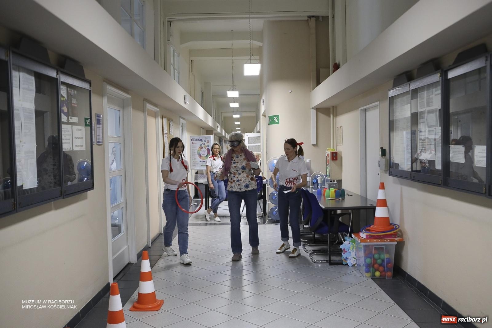 Zdjęcie w galerii na portalu naszraciborz.pl: Za nami Noc Muzeów w Urzędzie Miasta Racibórz – salwa, edukacja, historia i atrakcje dla mieszkańców wiadomości z regionu