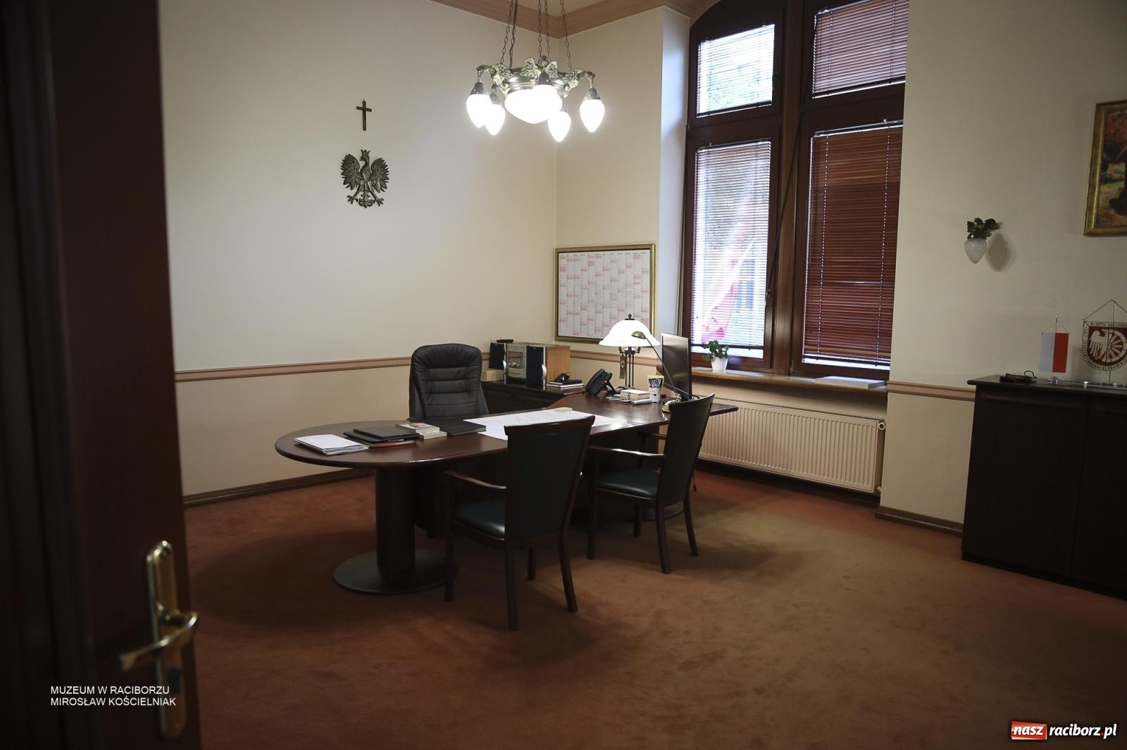 Zdjęcie w galerii na portalu naszraciborz.pl: Za nami Noc Muzeów w Urzędzie Miasta Racibórz – salwa, edukacja, historia i atrakcje dla mieszkańców wiadomości z regionu