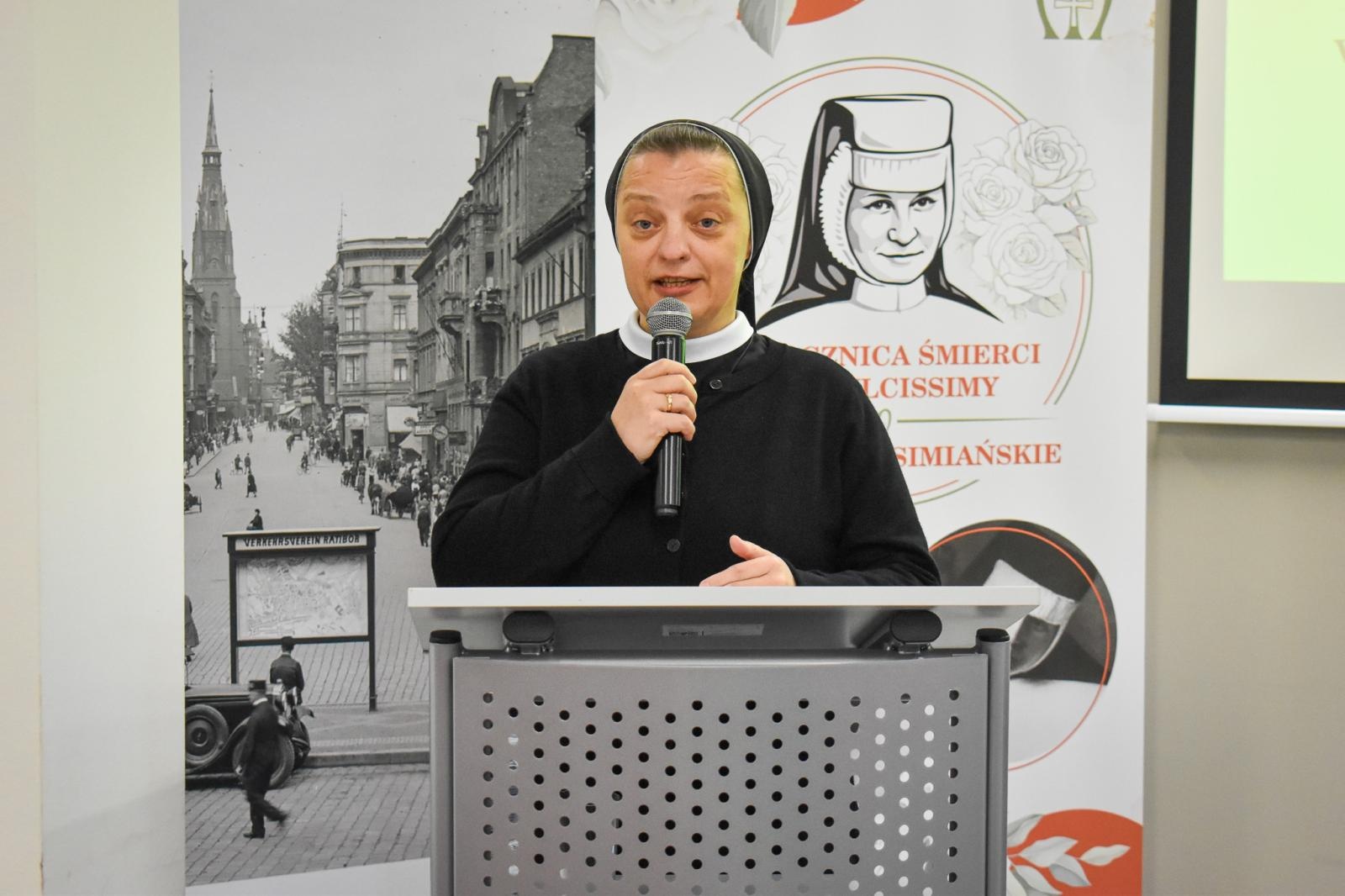 Zdjęcie w galerii na portalu naszraciborz.pl: V Dni Dulcissimiańskie w Raciborzu. Duchowość, nauka i pamięć o siostrze Marii Dulcissimie Hoffmann wiadomości z regionu
