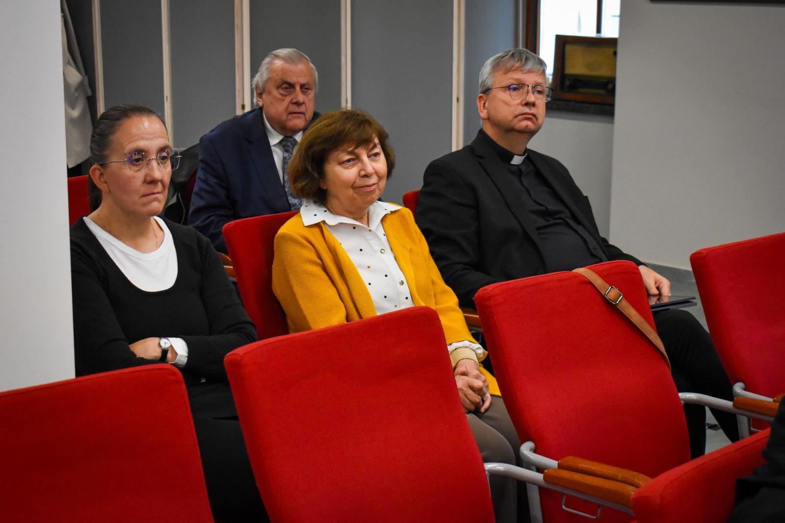 Zdjęcie w galerii na portalu naszraciborz.pl: V Dni Dulcissimiańskie w Raciborzu. Duchowość, nauka i pamięć o siostrze Marii Dulcissimie Hoffmann wiadomości z regionu