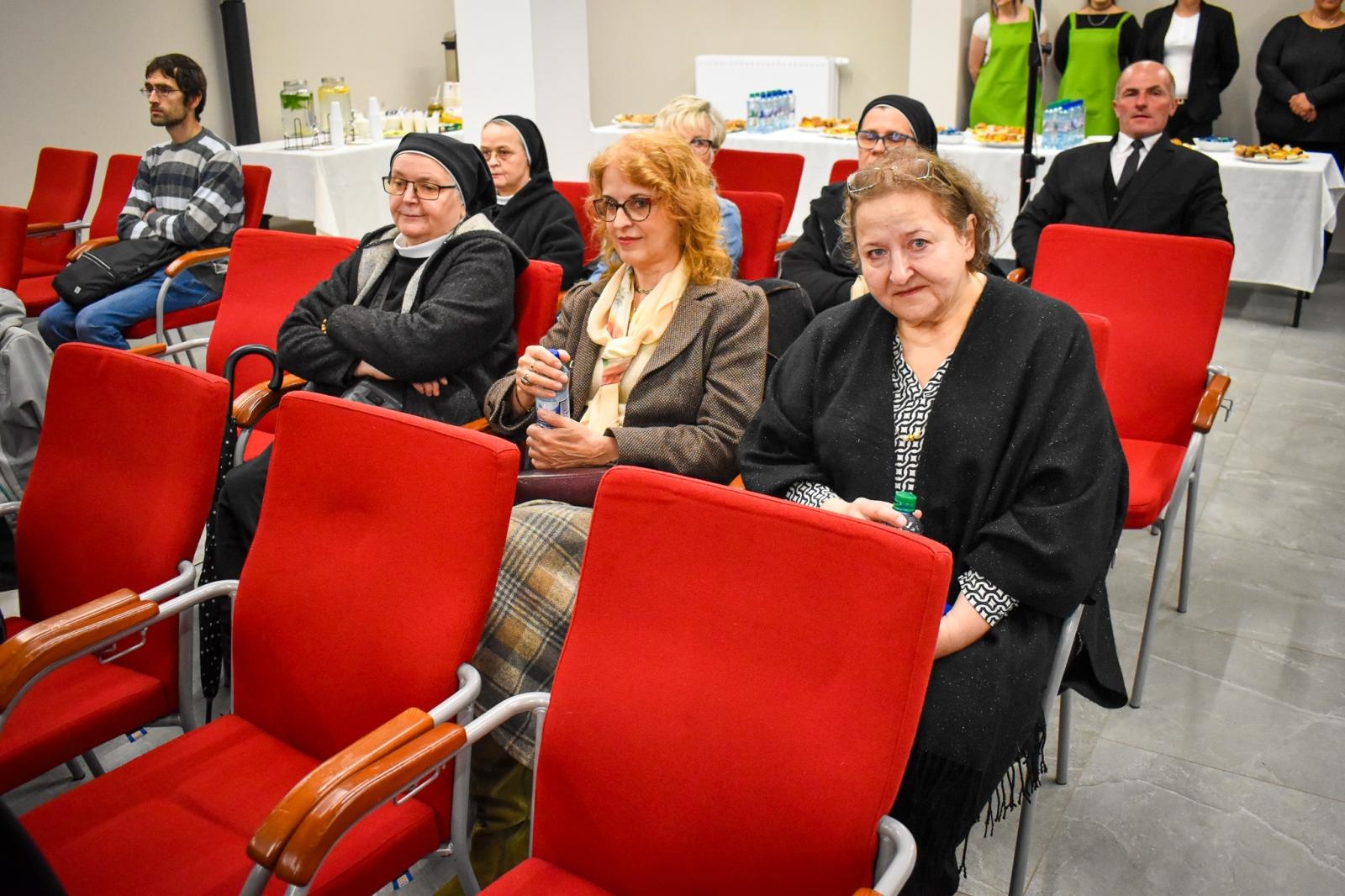 Zdjęcie w galerii na portalu naszraciborz.pl: V Dni Dulcissimiańskie w Raciborzu. Duchowość, nauka i pamięć o siostrze Marii Dulcissimie Hoffmann wiadomości z regionu