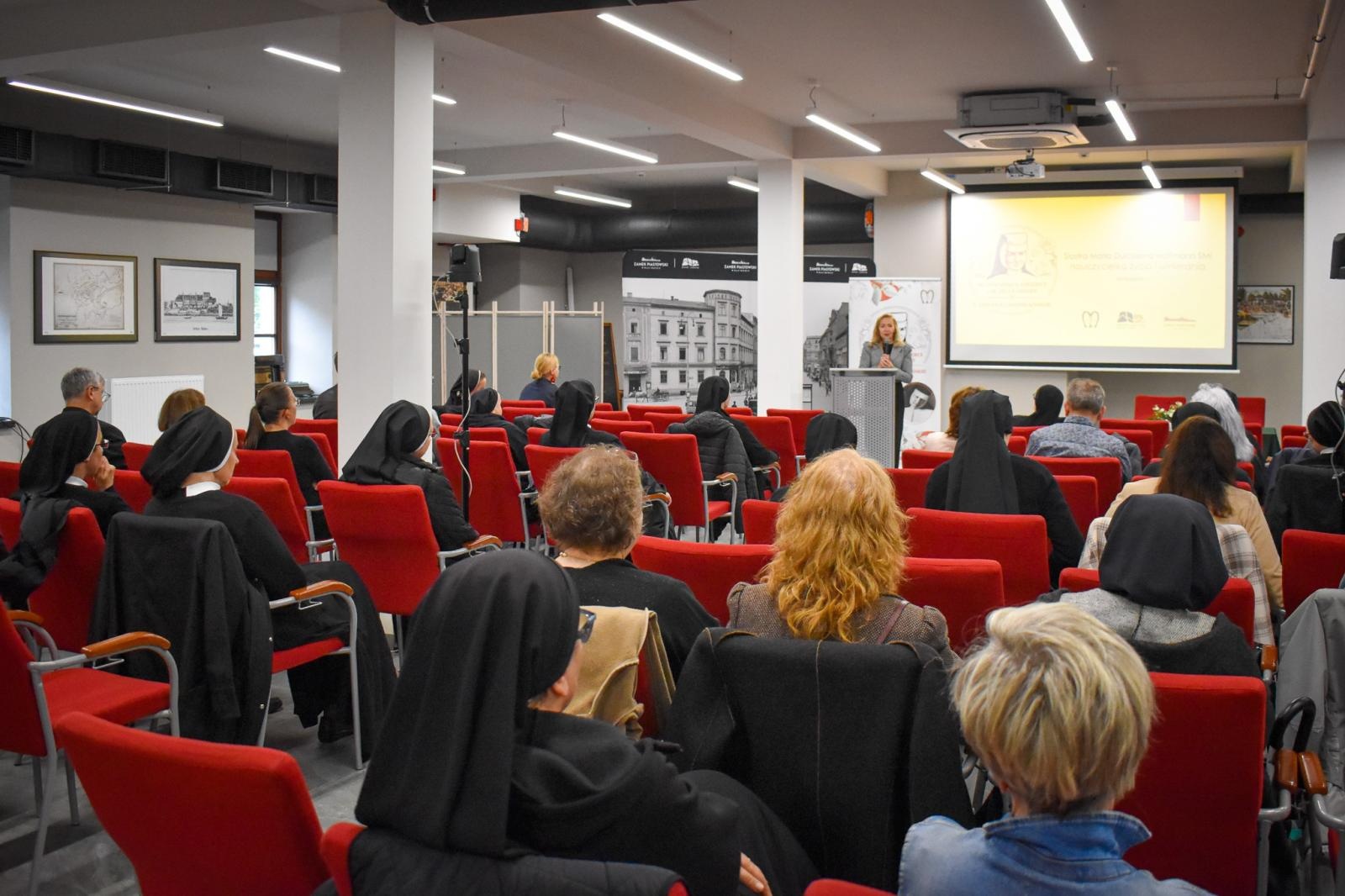 Zdjęcie w galerii na portalu naszraciborz.pl: V Dni Dulcissimiańskie w Raciborzu. Duchowość, nauka i pamięć o siostrze Marii Dulcissimie Hoffmann wiadomości z regionu