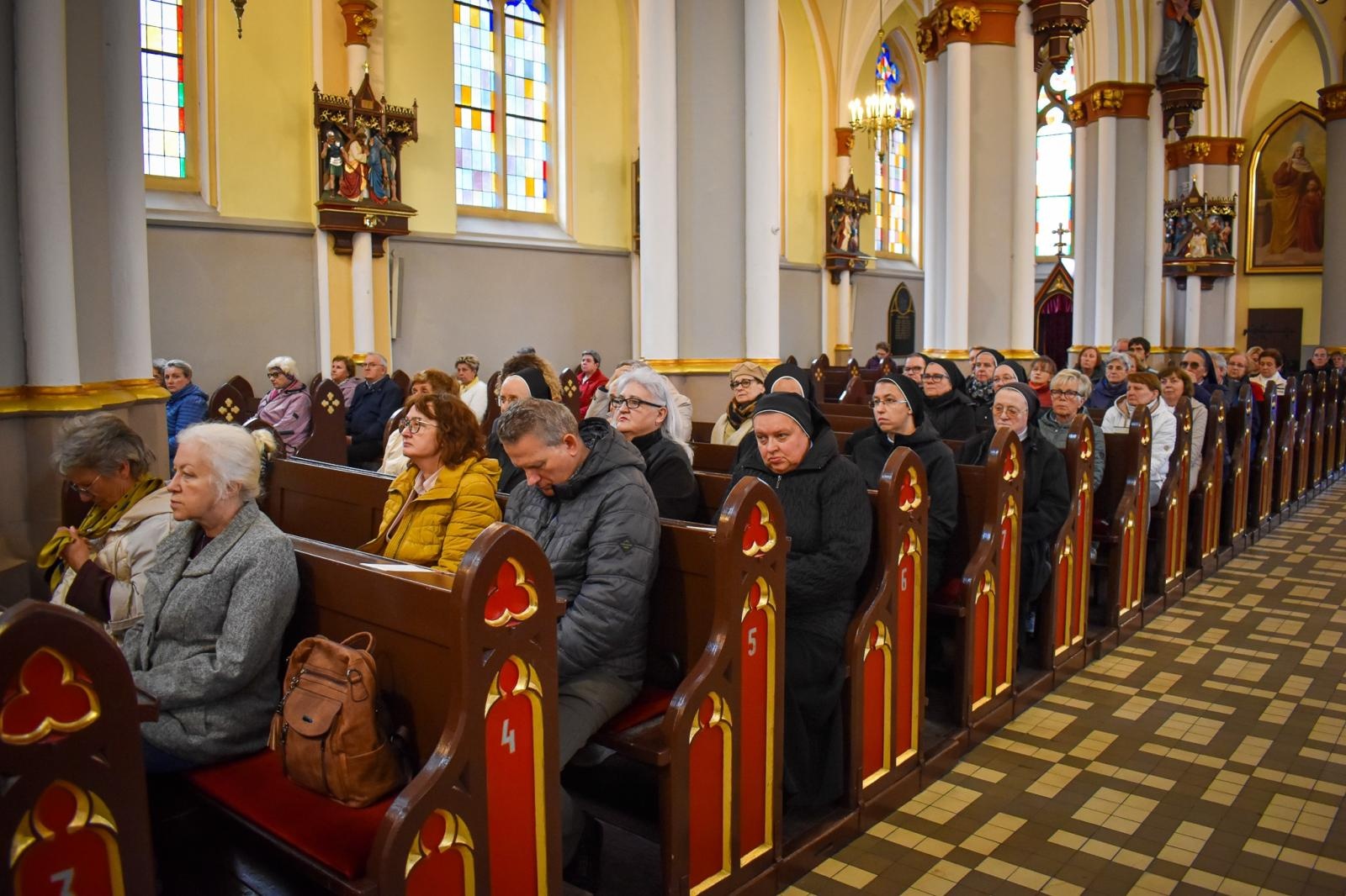Zdjęcie w galerii na portalu naszraciborz.pl: V Dni Dulcissimiańskie w Raciborzu. Duchowość, nauka i pamięć o siostrze Marii Dulcissimie Hoffmann wiadomości z regionu