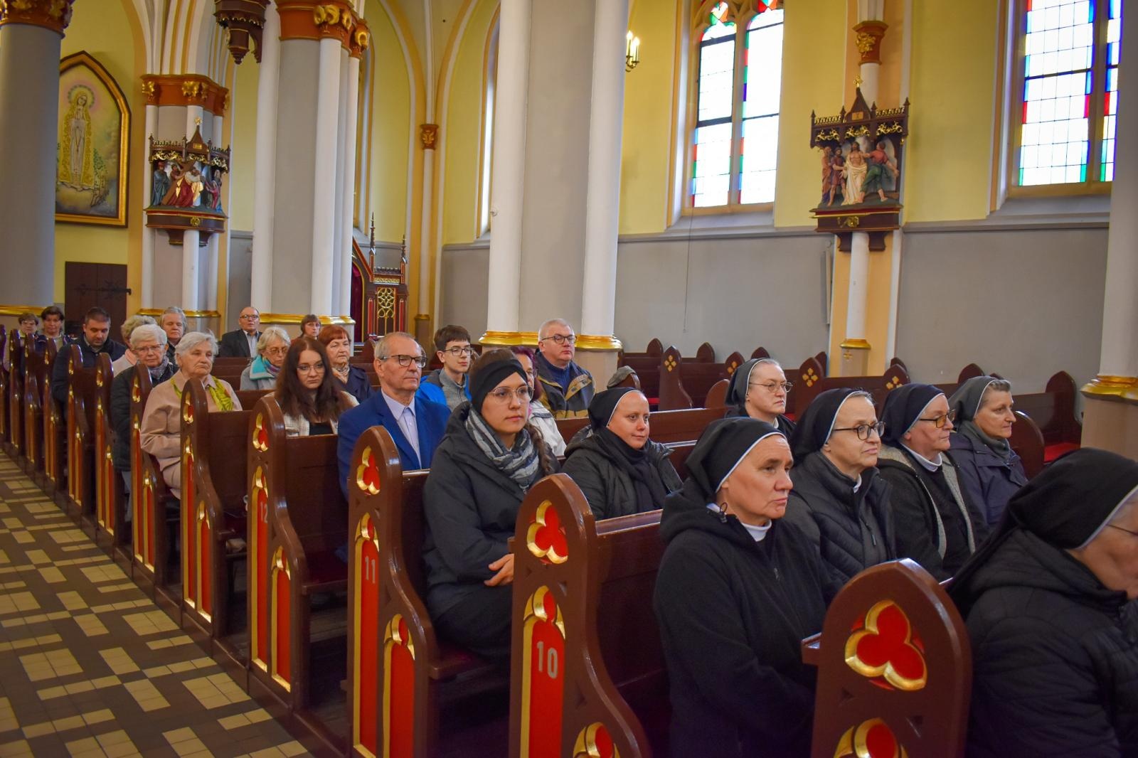 Zdjęcie w galerii na portalu naszraciborz.pl: V Dni Dulcissimiańskie w Raciborzu. Duchowość, nauka i pamięć o siostrze Marii Dulcissimie Hoffmann wiadomości z regionu